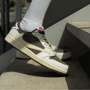 *SOLD* NIKE Air Jordan 1 Low x Travis Scott “Cactus Jack” in Reverse Mocha